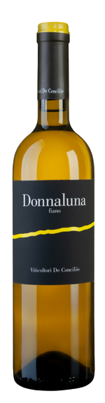 Bottle shot of 2021 Donnaluna Fiano