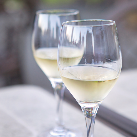 White Wine Sqaure (1)